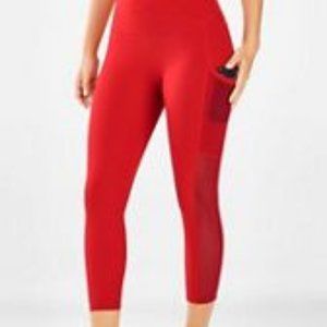 Mila High-Waisted Red Pocket Capri - L